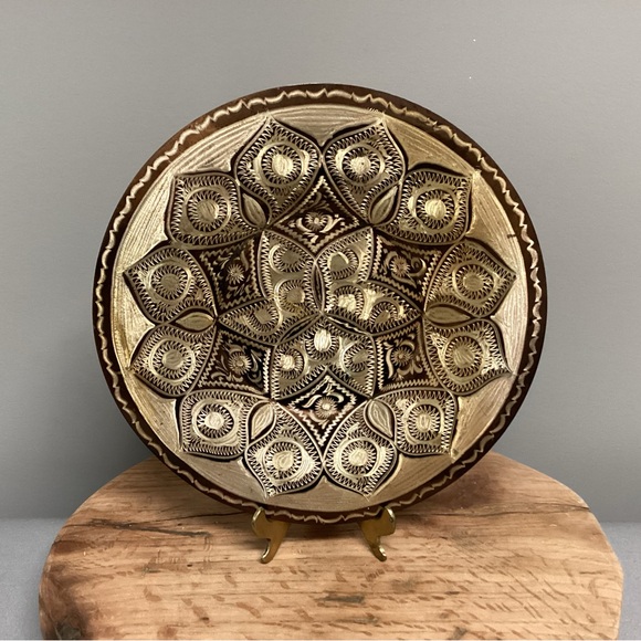 Vintage - Etched Copper Plate Decor Piece - Beautifully Crafted Collectible - Picture 2 of 10